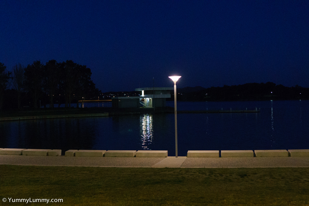 Lake Ginninderra at Emu Bank | SONY ILCE-7S with E 35mm F1.8 OSS at 35mm and f/2.8, 1/100sec, ISO 12800
