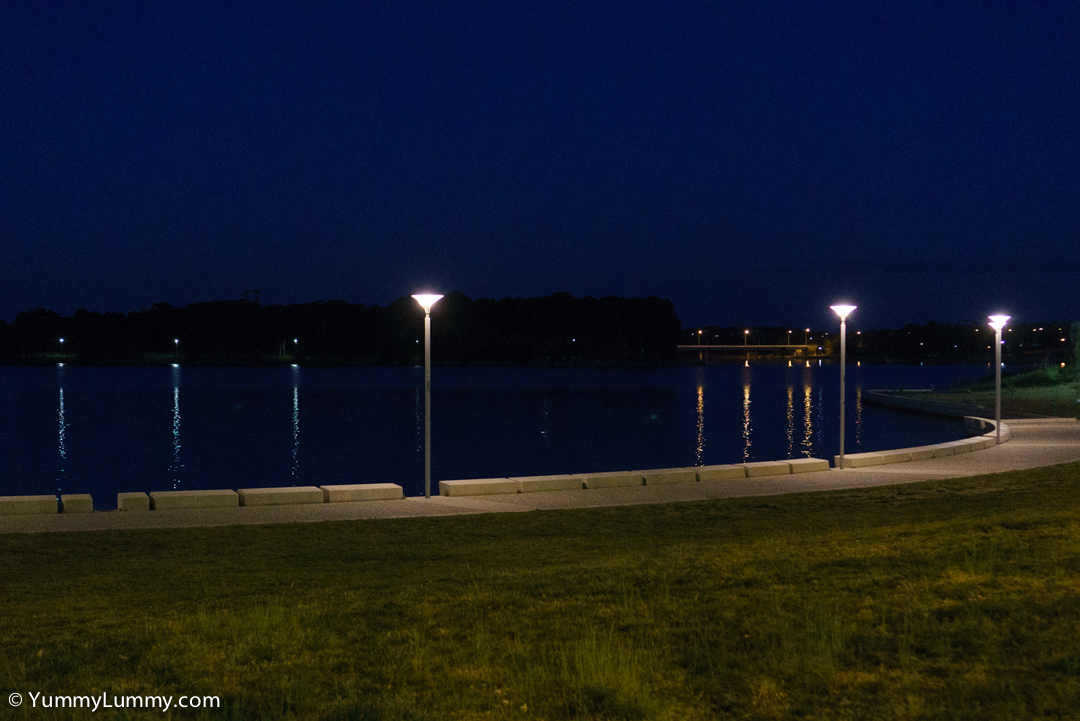 Lake Ginninderra at Emu Bank | SONY ILCE-7S with E 35mm F1.8 OSS at 35mm and f/2.8, 1/100sec, ISO 12800